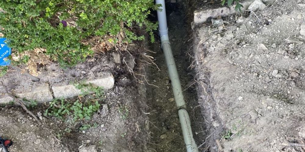 Aging or damaged pipes (2)