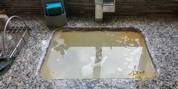 Slow-draining sink